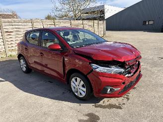 Unfallwagen Dacia Sandero 3 1.0i - 12V TURBO TCE 100 ECO-G 2022/2