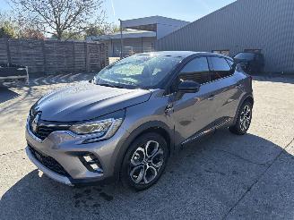 Coche accidentado Renault Captur 1.6i - 16V SCE 145 E-TECH 2024/4