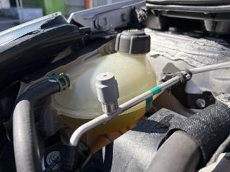 Renault Clio PHASE 2 1.2i - 16V TURBO TCE 120 picture 20