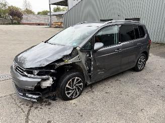 Volkswagen Touran 1.6 TDI - 16V TURBO 7 SEATS picture 2