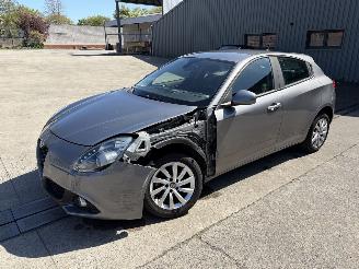 Alfa Romeo Giulietta 1.6 JTD - 16V TURBO MULTIJET picture 2