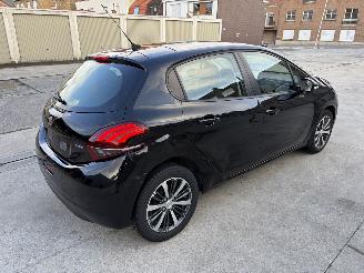 Peugeot 208 1 PHASE 2 1,2 picture 6