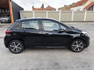 Peugeot 208 1 PHASE 2 1,2 picture 22