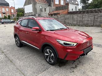 Damaged car MG ZS EV 72.6KWH LONG RANGE 2 PHASE 2 2022/12
