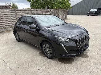 Vaurioauto  passenger cars Peugeot 208 2 PHASE 1 1.2 VTI - 12V 2022/6