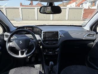 Peugeot 208 1.2 VTI - 12V - GRIS picture 6