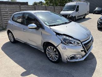 Peugeot 208 1.2 VTI - 12V - GRIS picture 2