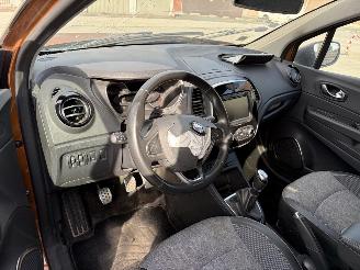 Renault Captur 1.3i - 16V TURBO TCE 130 picture 3
