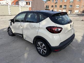 Renault Captur 0.9i - 12V TURBO TCE 90 picture 4