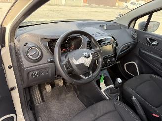 Renault Captur 0.9i - 12V TURBO TCE 90 picture 3