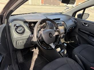 Renault Captur 1.2i - 16V TURBO TCE 120 picture 3