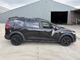 Dacia Jogger 1.6I - 16V SCE 140 E-TECH picture 23