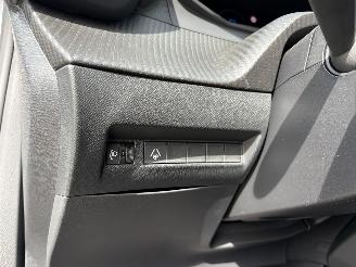 Peugeot 2008 1.2 PURETECH - 12V TURBO HYBRID picture 15