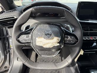 Peugeot 2008 1.2 PURETECH - 12V TURBO HYBRID picture 11