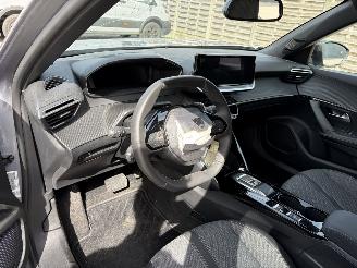 Peugeot 2008 1.2 PURETECH - 12V TURBO HYBRID picture 3