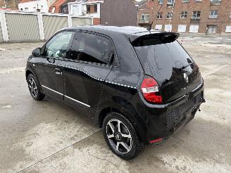 Renault Twingo 3 PHASE 1 0.9i - 12V TURBO TCE 90 picture 4