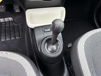 Renault Twingo 3 PHASE 1 0.9i - 12V TURBO TCE 90 picture 12
