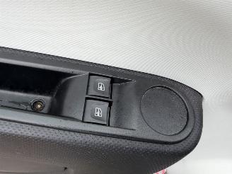 Renault Twingo 3 PHASE 1 1.0i - 12V SCE 70 picture 13