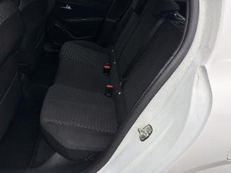 Peugeot 208 II 1.2 VTi picture 7