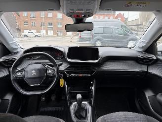 Peugeot 208 II 1.2 VTi picture 6
