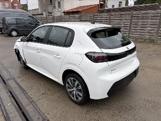 Peugeot 208 II 1.2 VTi picture 4