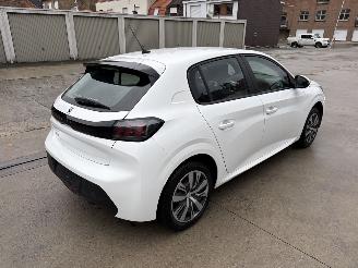 Peugeot 208 II 1.2 VTi picture 5