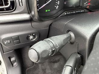 Citroën C3 3 C-Series 1.2 PureTech S&S picture 14