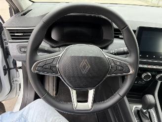 Renault Clio E-Tech 145 picture 11