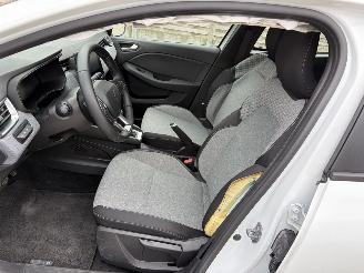 Renault Clio E-Tech 145 picture 8