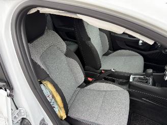 Renault Clio E-Tech 145 picture 20