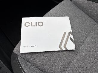 Renault Clio E-Tech 145 picture 10