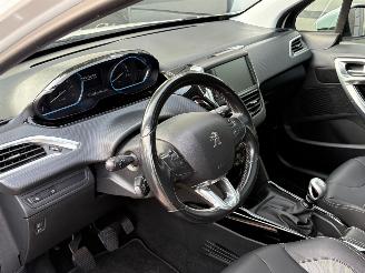 Peugeot 2008 1.2 PureTech Allure | Navi Panoramadak Camera picture 13