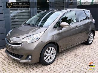 Unfallwagen Toyota Verso S 1.3 VVT-i Dynamic | Navi Panoramadak Camera 2015/2
