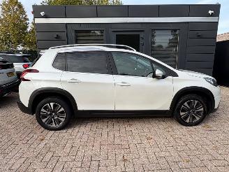 Peugeot 2008 1.2 PureTech Allure | Navi Panoramadak Camera picture 6
