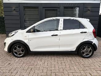 Kia Picanto 1.0 CVVT ISG R-CROSS 5-DRS | AIRCO BODYKIT LM-VELGEN | NAP 2014 | RIJDBARE SCHADE picture 2