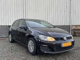Schadeauto Volkswagen Golf 1.6TDI DSG NAP 2014/1