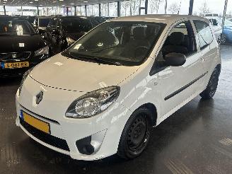 Schadeauto Renault Twingo 1.5DCI 2011/5