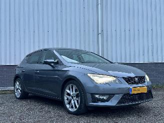 damaged passenger cars Seat Leon 1.4 EcoTSI FR Connect Automaat 2016/5