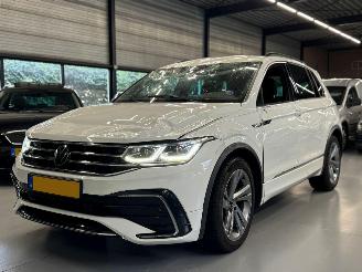 Vaurioauto  passenger cars Volkswagen Tiguan 1.5TSI R-Line 2023/1