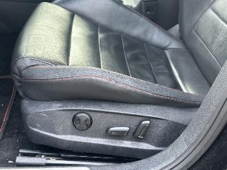 Volkswagen Golf 2.0 TSI GTI picture 7