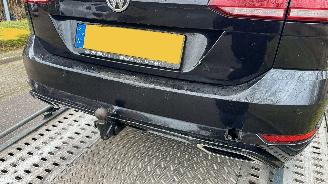 Volkswagen Golf 2.0TDI R-Line picture 10