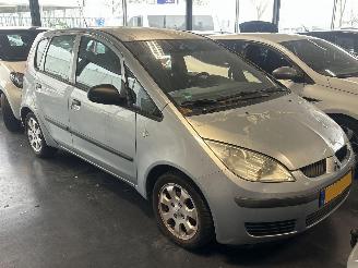 Schadeauto Mitsubishi Colt 1.3 invite 2004/8