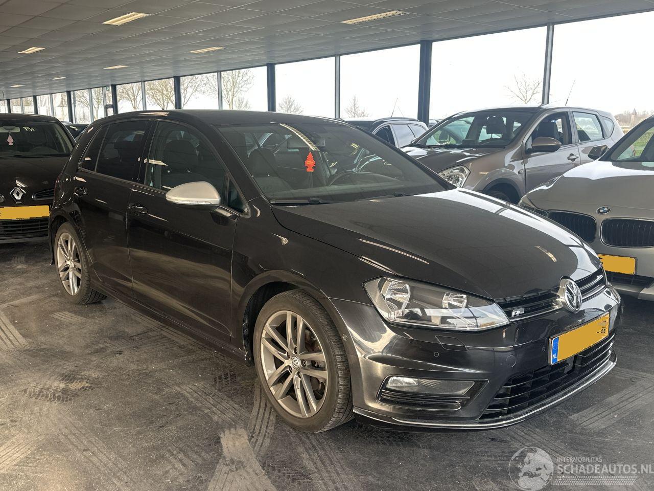 Volkswagen Golf 1.4TSI ACT R-Line