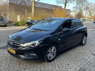 Schadeauto Opel Astra 1.0 innovation AUTOMAAT 2017/1