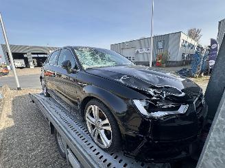 uszkodzony samochody osobowe Audi A3 1.6TDI 3x S-line 2013/6