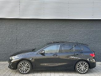 BMW 1-serie 120d xDrive High Executive Edition picture 2