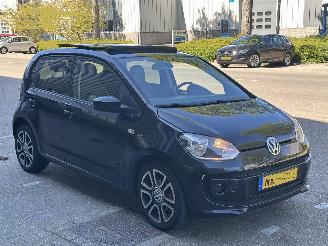 skadebil auto Volkswagen Up! 1.0 Cheer up! Panorama Automaat 2013/1