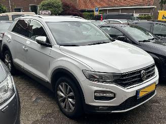 Vaurioauto  passenger cars Volkswagen T-Roc 1.6TDI Highline 2018/7