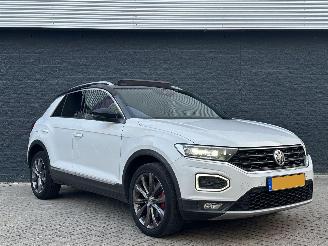 Schadeauto Volkswagen T-Roc 1.5TSI Sport Panorama DSG 2018/1