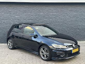  Volkswagen Golf 1.5TSI 3x R-Line 2017/1